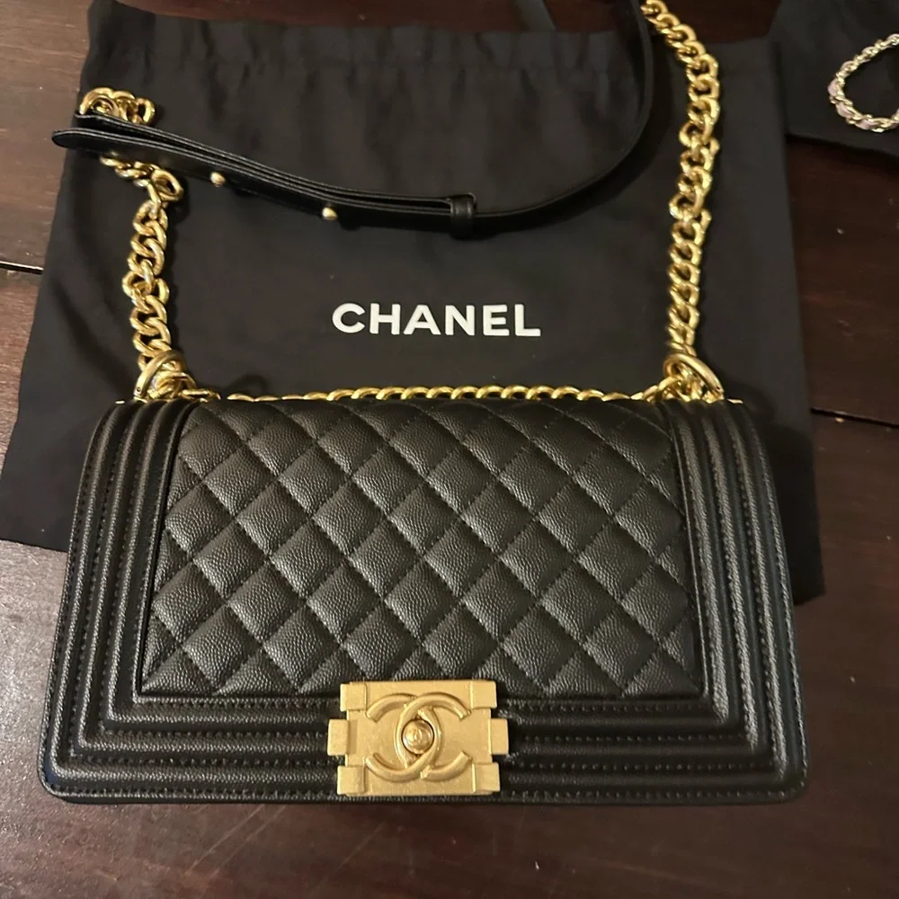 Black Le Boy Quilted Crossbody with Gold Chain - Picture 2 of 4